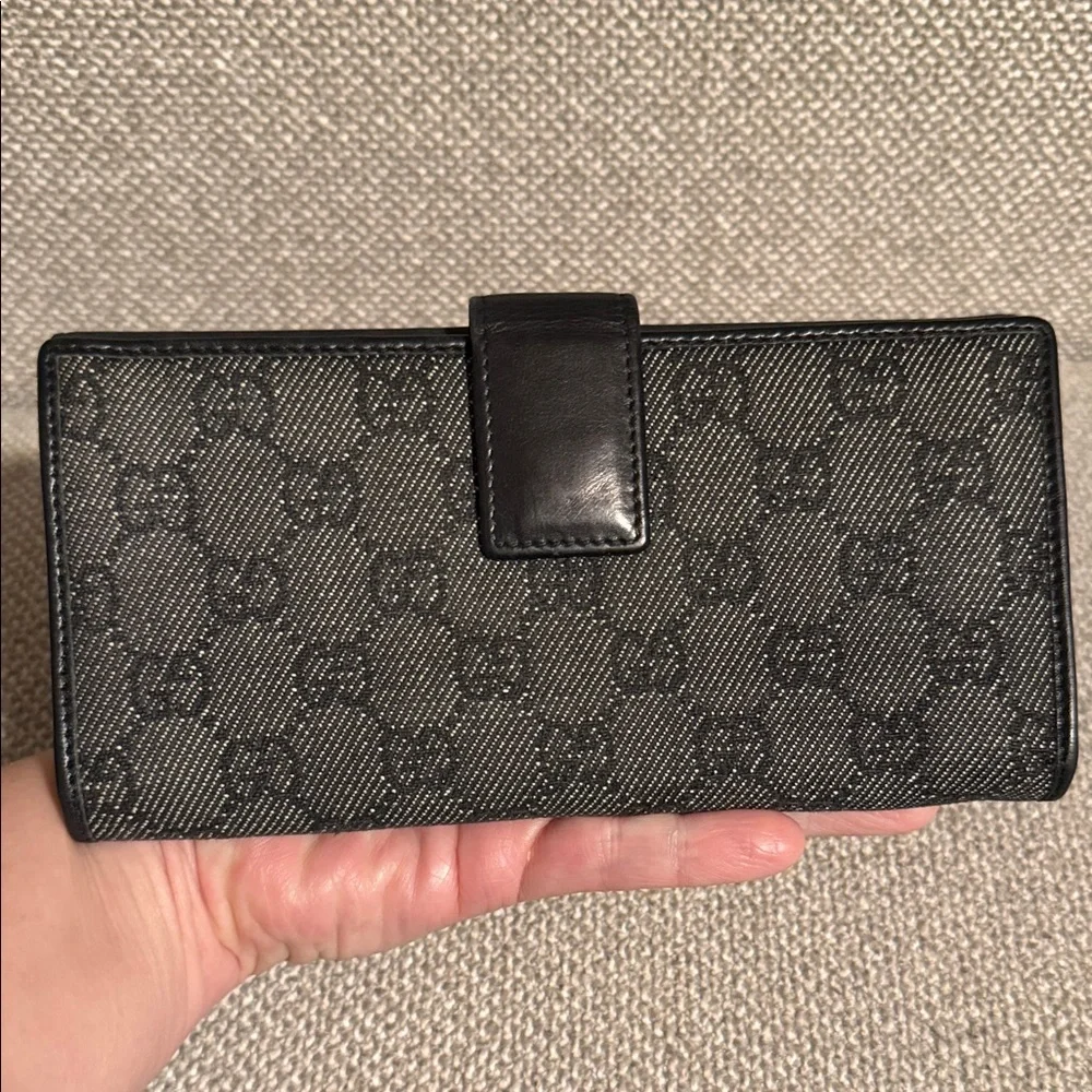 Gucci elegant authentic